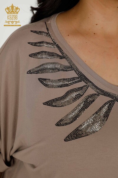 Toptan Kadın Bluz Yaprak Desenli Vizon - 79319 | KAZEE - Thumbnail