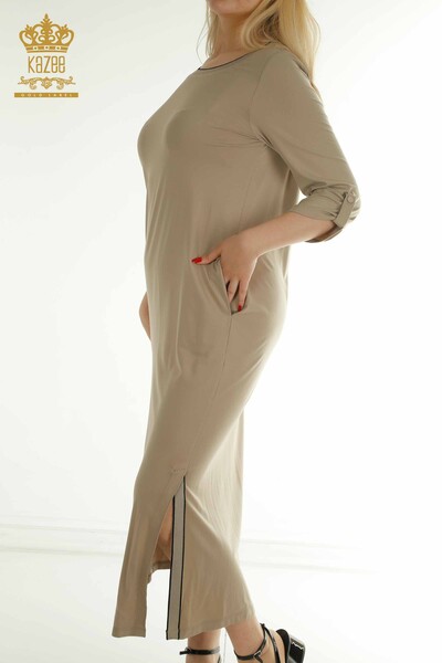 M&T - Toptan Kadın Elbise Yırtmaç Detaylı Bej - 2403-5046 | M&T (1)