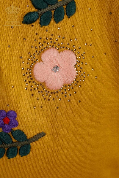 Toptan Kadın Triko Kazak Çiçek Nakış İşlemeli Safran - 16760 | KAZEE - Thumbnail