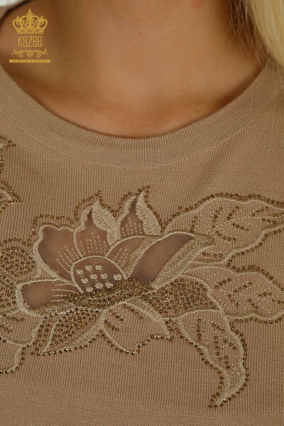 Toptan Kadın Triko Kazak Çiçek Nakışlı Bej - 30126 | KAZEE - Thumbnail