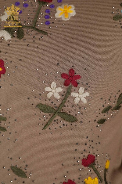 Toptan Kadın Triko Kazak Renkli Çiçek Nakışlı Vizon - 16445 | KAZEE - Thumbnail (2)