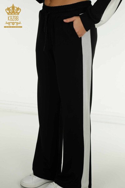 Venta al por mayor Conjunto de Chándal de Mujer Bicolor con Capucha Negro Crudo - 17554 | KAZEE - Thumbnail