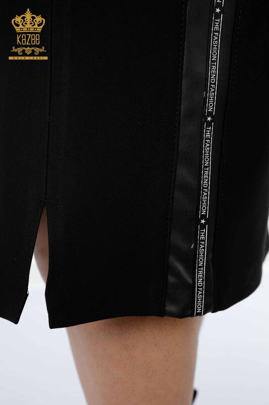 Venta al por mayor Falda de cuero para mujer con letra negra detallada - 4221 | kazee