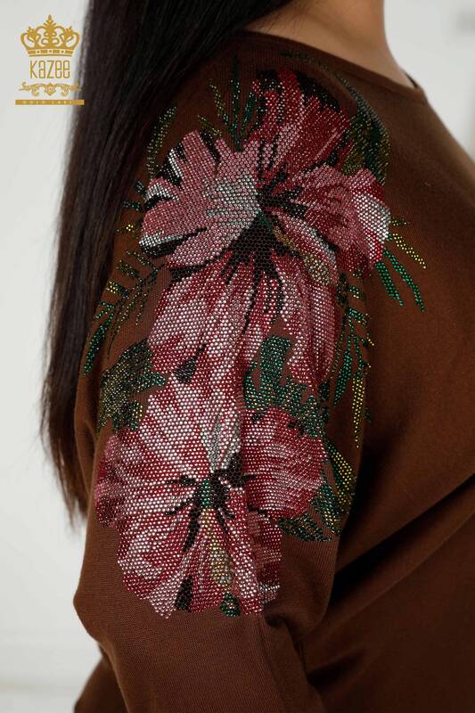 Venta al por mayor Suéter de Punto para Mujer Detalle Floral en el Hombro Marrón - 16133 | kazee