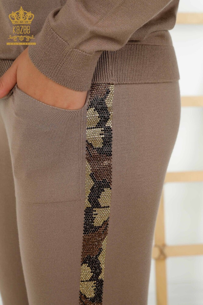 Vente en gros Ensemble de survêtement pour femmes - Motif papillon - Vison - 16678 | KAZÉE - 10