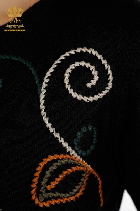 Pull en tricot pour femmes en gros noir avec motif de broderie - 30652 | KAZEE