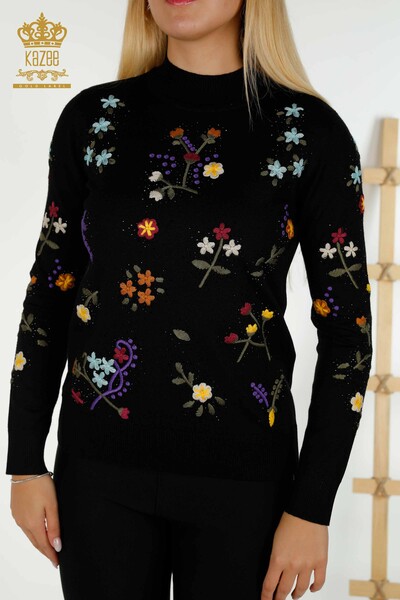 Pull en tricot pour femmes en gros noir avec broderie de fleurs colorées - 16445 | KAZEE - 2