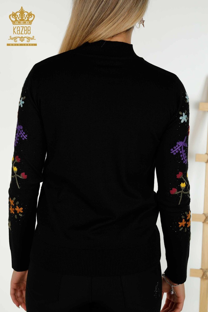 Pull en tricot pour femmes en gros noir avec broderie de fleurs colorées - 16445 | KAZEE - 7