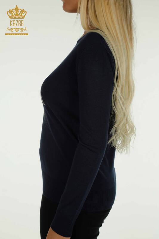 Pull en tricot pour femmes en gros Floral brodé bleu marine - 30612 | KAZEE