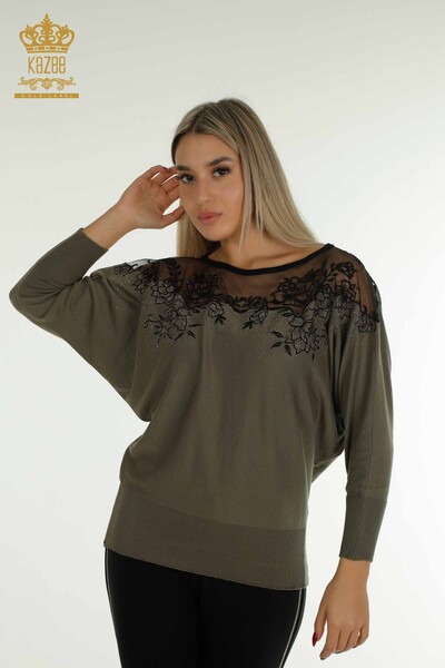 Pull en tricot pour femmes en gros fleur brodée kaki - 30228 | KAZEE - Thumbnail