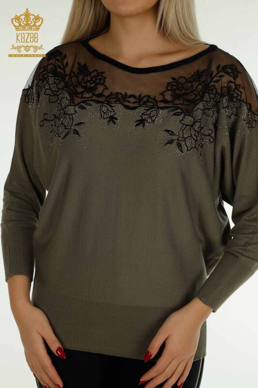 Pull en tricot pour femmes en gros fleur brodée kaki - 30228 | KAZEE