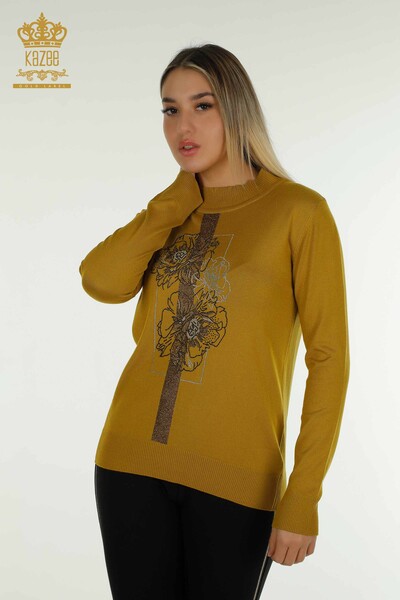 Pull en tricot pour femmes en gros moutarde brodée florale - 30614 | KAZEE - Thumbnail