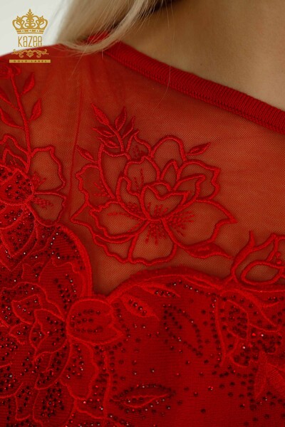 Vente en gros de tricots pour femmes pull fleur brodée rouge - 30228 | KAZEE - Thumbnail
