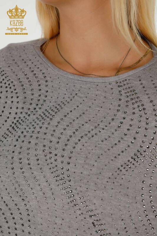 Vente en gros Pull en tricot pour femmes - Pierre brodée - Gris - 16797 | KAZEE
