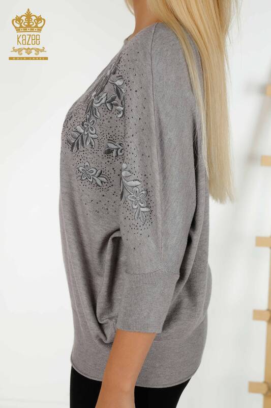 Pull en tricot pour femmes en gros pierre brodée gris - 16799 | KAZEE