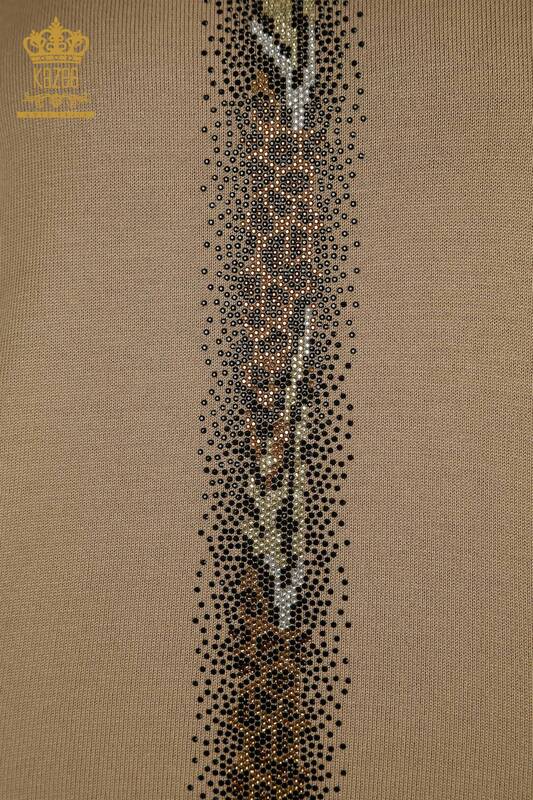 Vente en gros de tricots pour femmes pull à rayures pierre brodée beige - 30621 | KAZEE