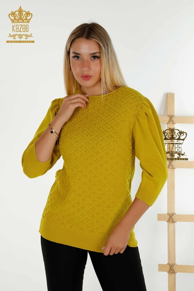 Vente en gros de tricots pour femmes pull tissé à manches ballon moutarde - 30340 | KAZEE - Thumbnail