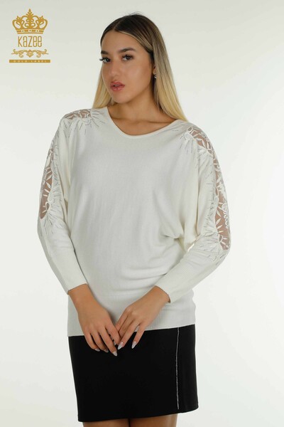 Vente en gros de tricots pour femmes pull tulle détaillé écru - 15699 | KAZEE - Thumbnail