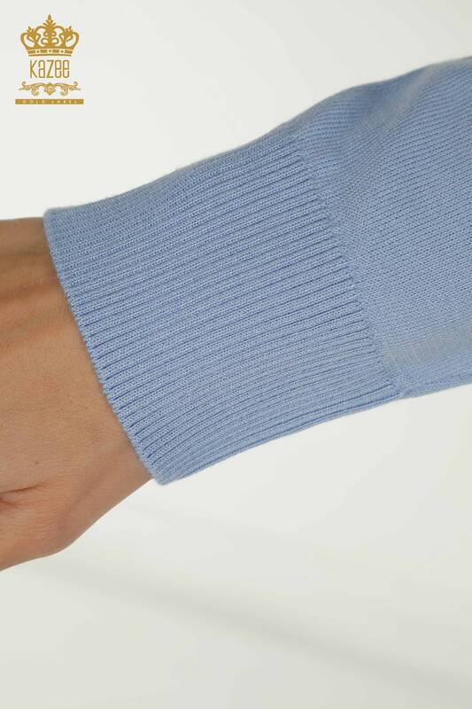 Vente en gros de tricots pour femmes pull col haut basique bleu - 30613 | KAZEE