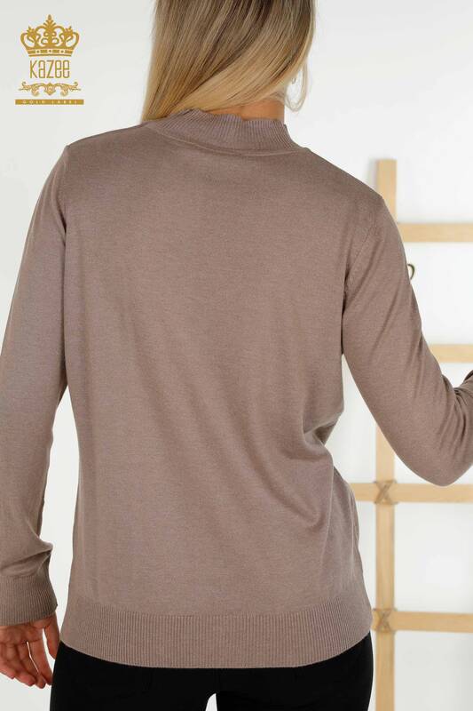 Vente en gros Pull tricot pour femmes - Col montant - Basique - Vison clair - 16663 | KAZÉE