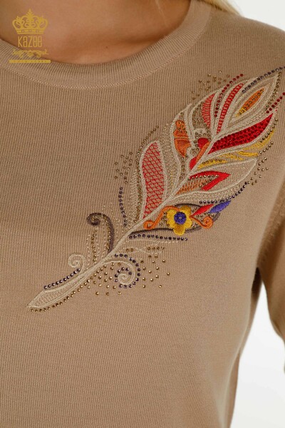 Vente en gros Pull en tricot pour femmes - Broderie colorée - Beige - 30147 | KAZÉE - Thumbnail