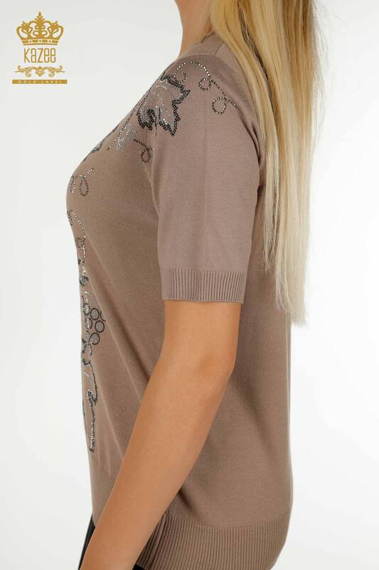 Vente en gros de tricots pour femmes pull feuille de vison brodé - 30654 | KAZEE
