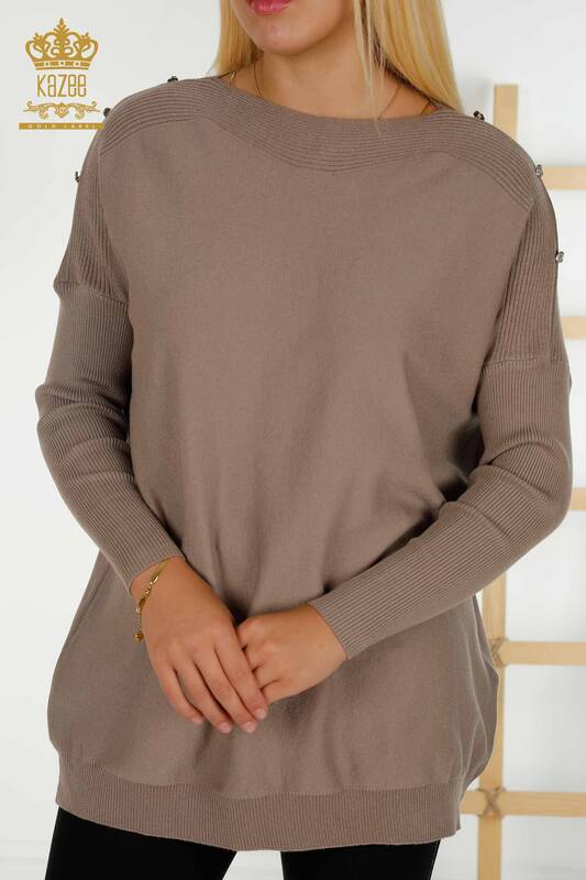 Tricots pour femmes en gros pull épaule détaillée vison - 30192 | KAZEE