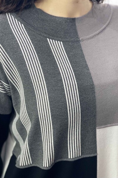 Vente en gros de tricots rayés à motifs col montant pour femmes - 16101 | KAZEE - Thumbnail