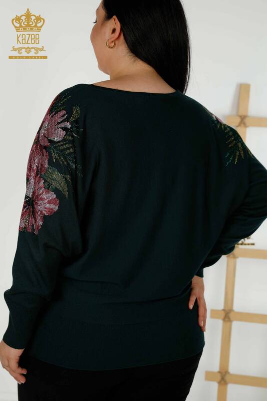 Vente en gros de pull en maille pour femmes épaule florale détaillée Nefti - 16133 | KAZEE
