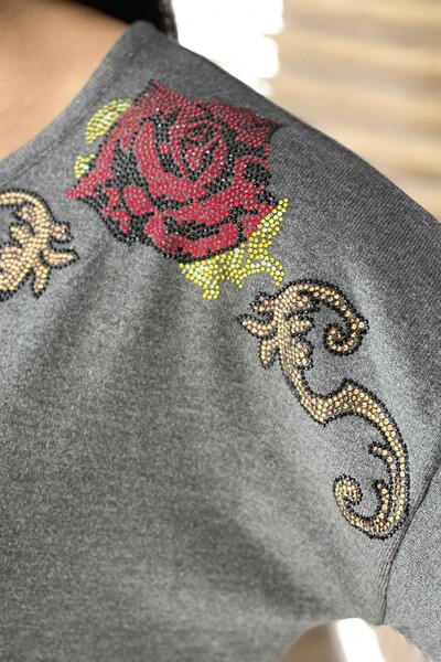 Vente en gros de pull en tricot brodé à motifs roses pour femmes - 16604 | KAZEE - Thumbnail