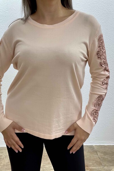 Vente en gros de pulls en tricot pour femmes avec broderie détaillée - 16573 | KAZEE - Thumbnail