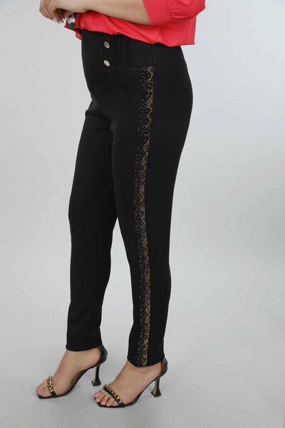 Vente en gros de pantalons à motifs léopard brodés de pierre pour femmes. - 3476 | KAZEE - Thumbnail