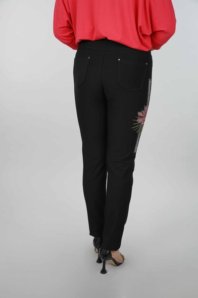 Vente en gros de pantalons détaillés flamants roses brodés de pierre pour femmes - 3412 | KAZEE - Thumbnail