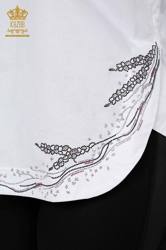 Vente en gros de chemises pour femmes à motifs floraux brodés avec poche détaillée - 20142 | KAZEE