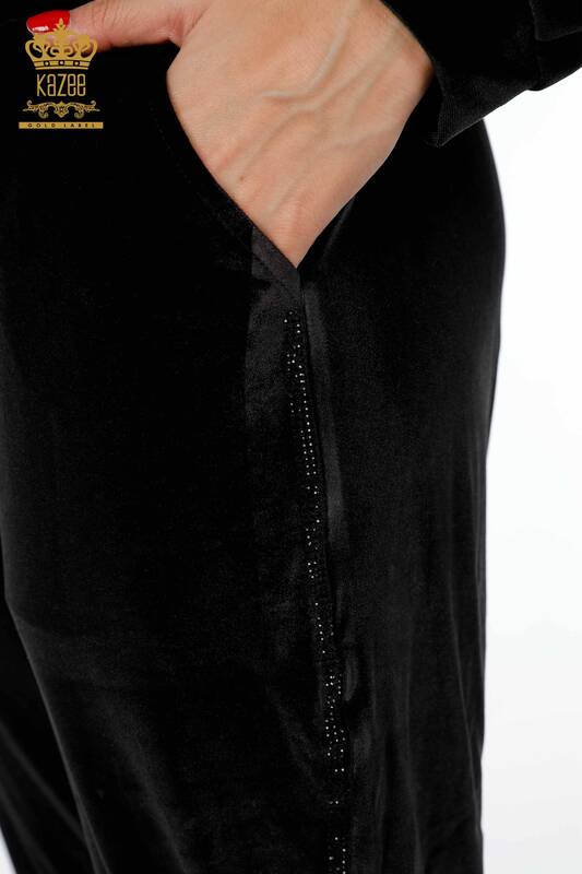 Vente en gros de survêtement en cuir pour femmes avec fermeture à glissière à motifs brodés en pierre de cristal - 17357 | KAZEE