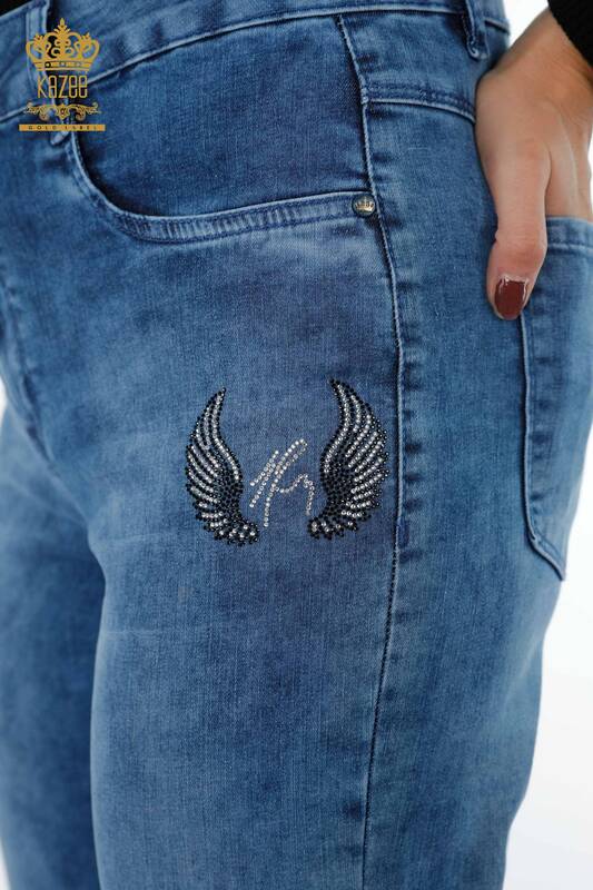 Vente en gros de pantalons en jean pour femmes à motifs avec texte détaillé brodé de pierre - 3553 | KAZEE