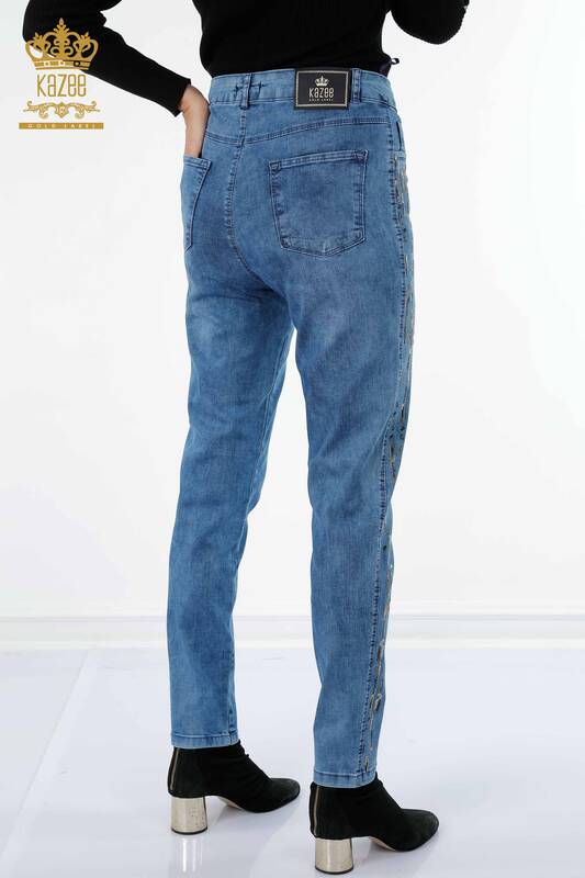 Vente en gros de Jeans pour femmes à rayures colorées et poches brodées - 3544 | KAZEE