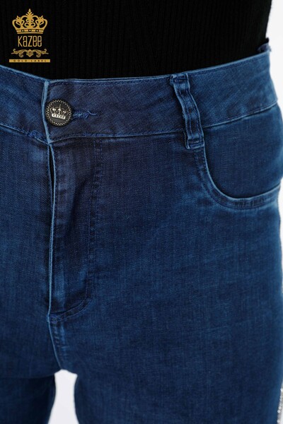 Vente en gros de Jeans pour femmes à rayures latérales avec pierres écrites détaillées - 3636 | KAZEE - Thumbnail