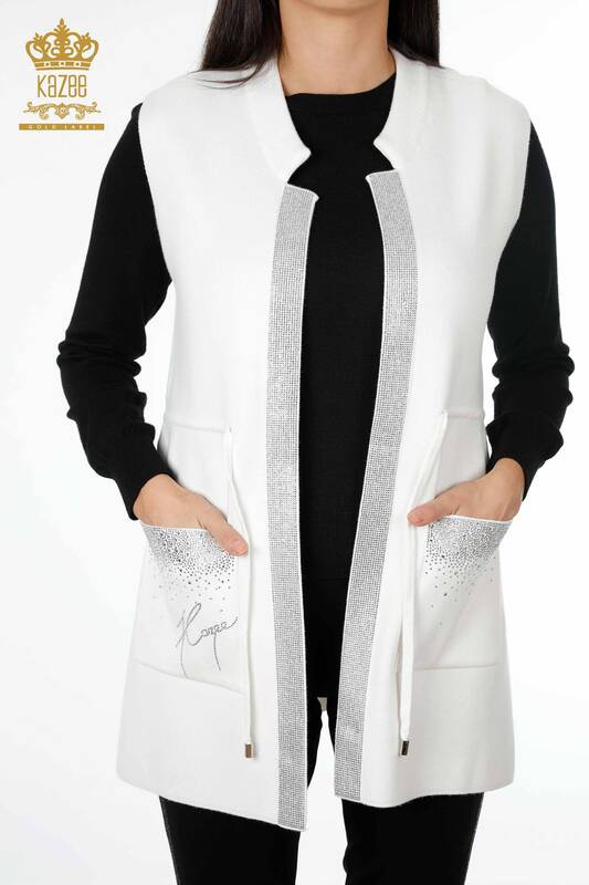 Vente en gros de tricots pour femmes gilet poche lettrage pierre bord brodé rayure - 16829 | KAZEE
