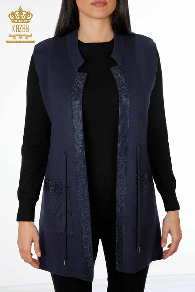 Vente en gros de tricots pour femmes gilet poche lettrage pierre bord brodé rayure - 16829 | KAZEE - Thumbnail