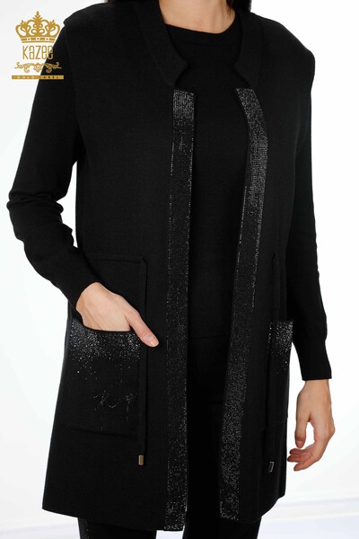 Vente en gros de tricots pour femmes gilet poche lettrage pierre bord brodé rayure - 16829 | KAZEE - Thumbnail