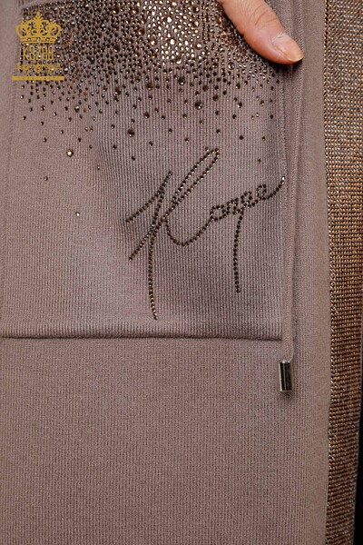 Vente en gros de tricots pour femmes gilet poche lettrage pierre bord brodé rayure - 16829 | KAZEE - 62