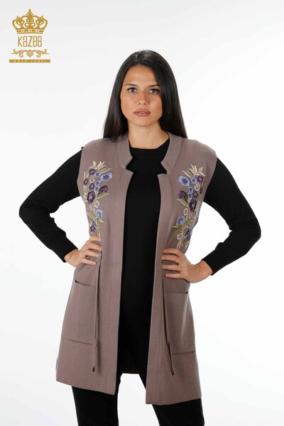 Vente en gros de gilet en tricot pour femmes motif floral brodé de pierre - 16835 | KAZEE - Thumbnail
