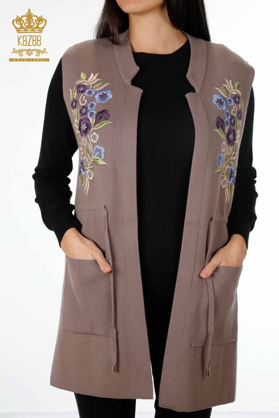 Vente en gros de gilet en tricot pour femmes motif floral brodé de pierre - 16835 | KAZEE - 2
