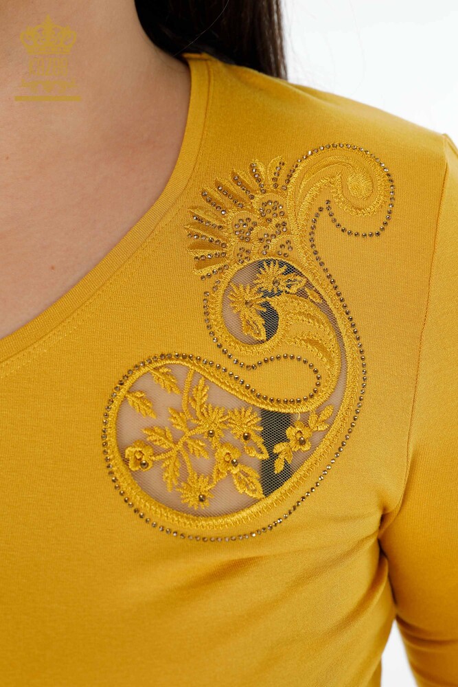 Vente en gros de pull en maille pour femmes, col en V, pierre de cristal, détail en tulle brodé - 79008 | KAZEE - 6