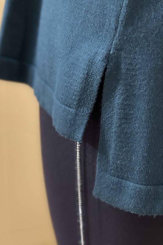 Vente en gros de pull en tricot écrit brodé de pierres colorées pour femmes - 16012 | KAZEE