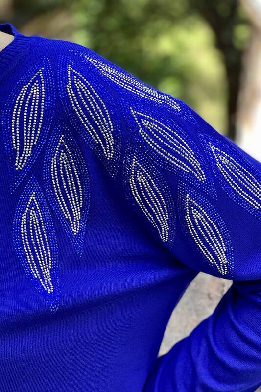 Vente en gros de pull en tricot pour femme brodé de pierre à motifs de feuilles - 16470 | KAZEE