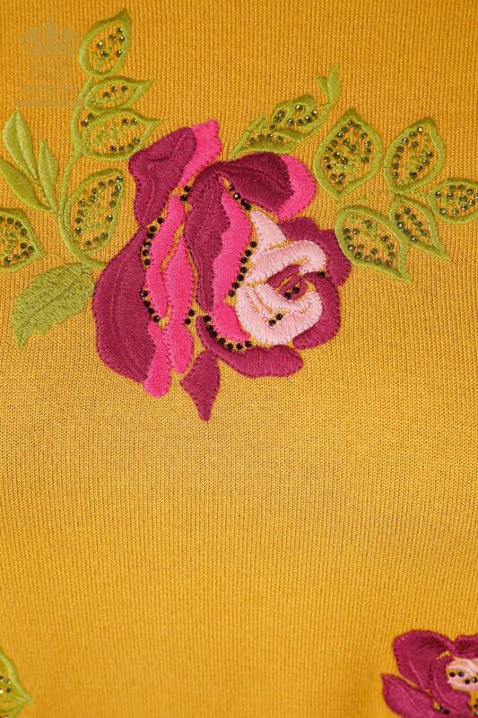 Vente en gros de pull en tricot pour femmes à manches longues avec broderie de pierre à motifs roses - 16846 | KAZEE
