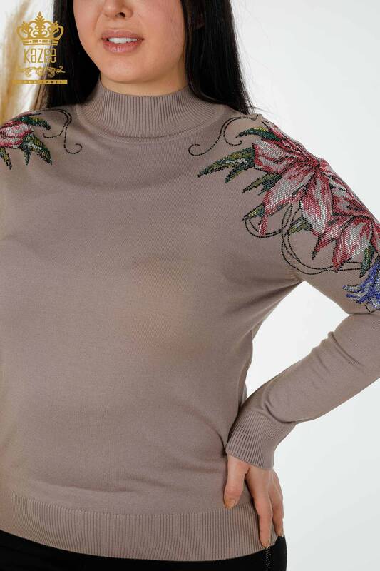 Vente en gros de pull en tricot pour femme épaule florale détaillée vison - 30007 | KAZEE