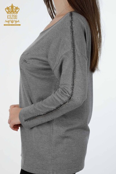 Vente en gros de tricots pour femmes Kazee Lettrage Détaillé Pierre brodée sur les manches - 16603 | KAZEE - Thumbnail